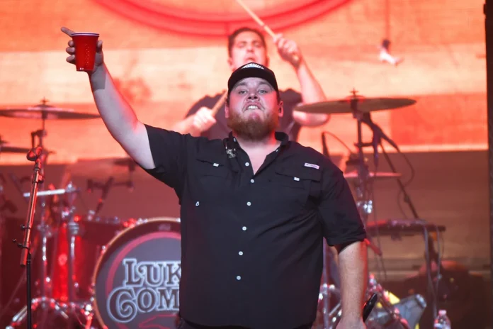 Luke Combs Lollapalooza